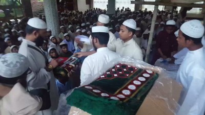 Madrasah Zeenatul Quran Quran Distribution