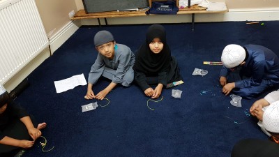Madrasah Zeenatul Quran Students Making Tasbeeh